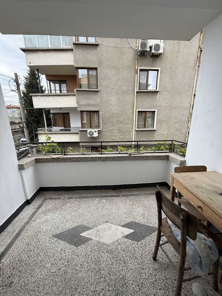Дава се под наем Тристаен апартамент в Асеновград - 110 кв.м за 510 € - Снимка #10