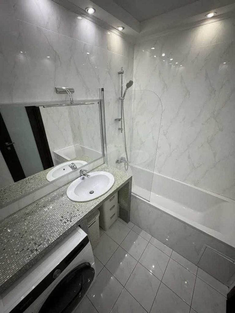 Дава се под наем Двустаен апартамент в София, Зона Б-5 - 65 кв.м за 433.5 € - Снимка #3