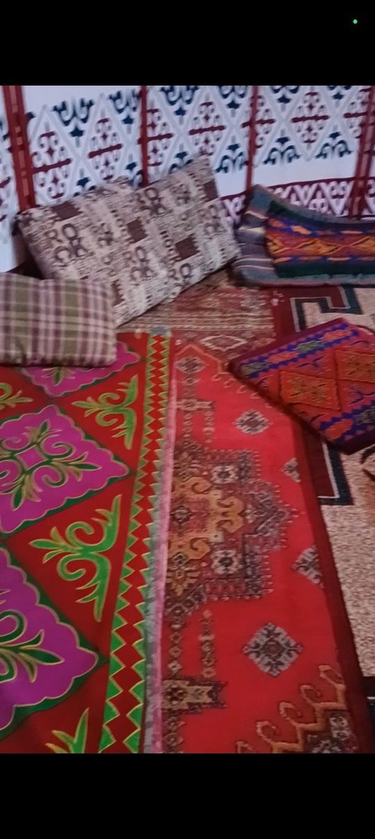 Сдам дом и юрту + тапчан. Имеется душевая 15,000