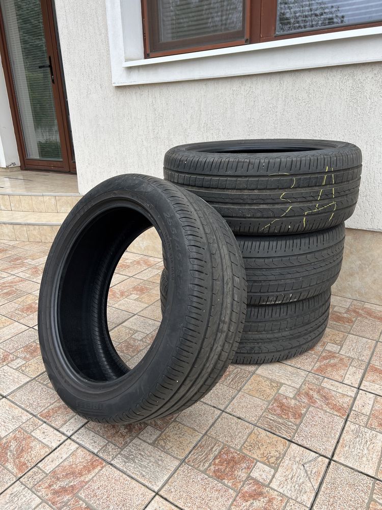 255/45/20 Pirelli Scorpion