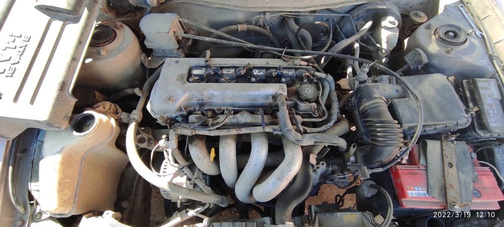 Мотор двигатель на короллу,авенсис 1zz(fe)