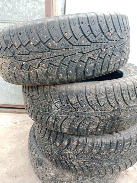 Продам Зимние шины . размер.205 .55.R16.