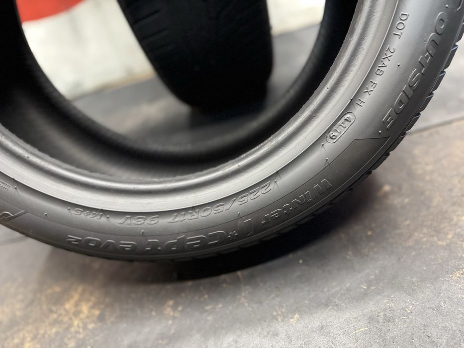 225 50 17, Зимни гуми, Hankook WinterICeptEVO2, 2 броя