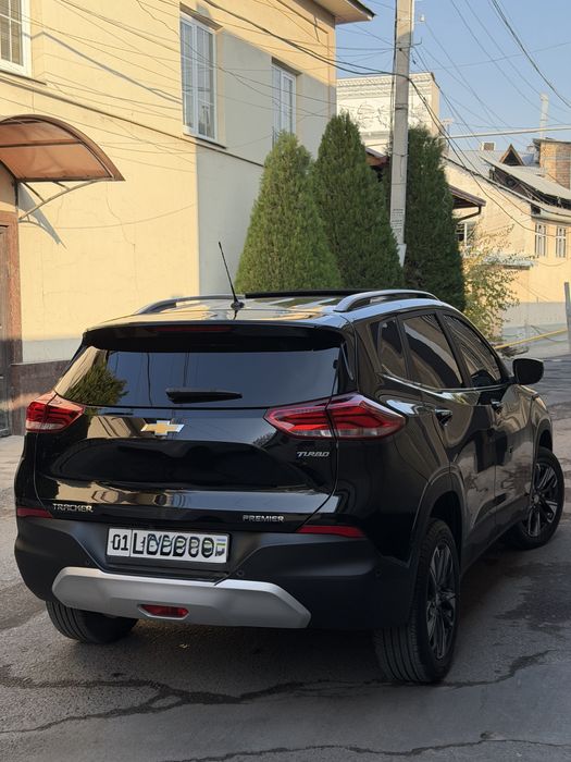 TRACKER PREMIER PLUS 2024 yil kraska tozza 100% qriu srulari yoq idial