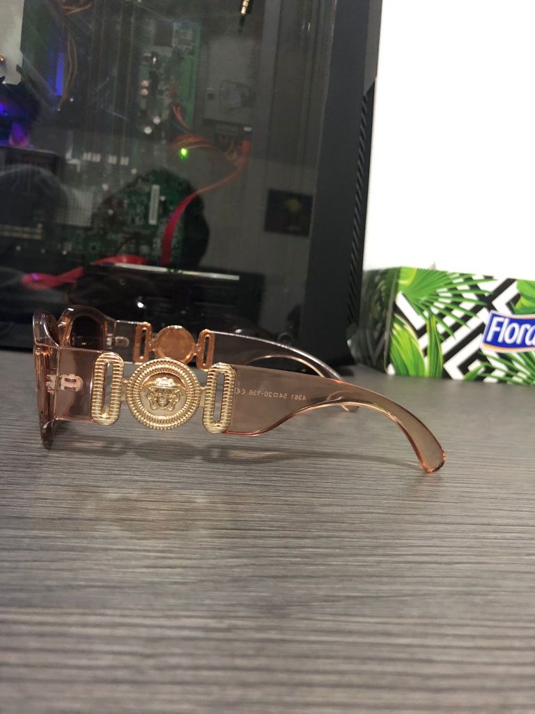 Ochelari de soare versace