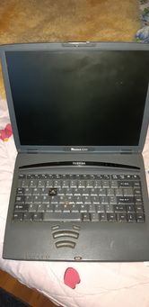 Laptop Dell și Toshiba