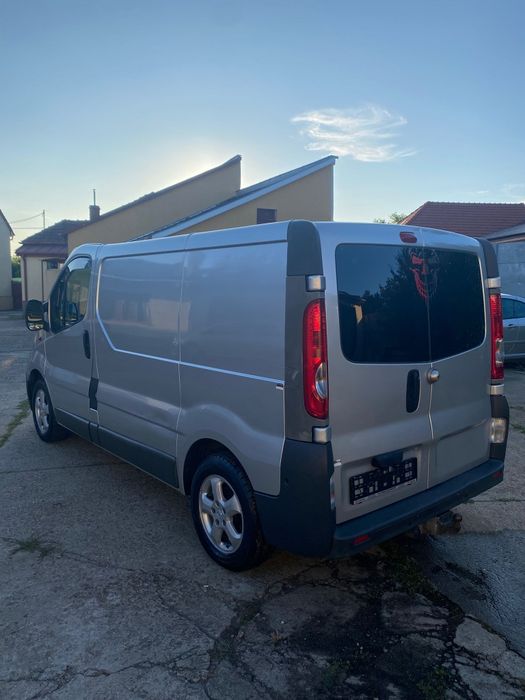 Opel Vivaro  -Clima-