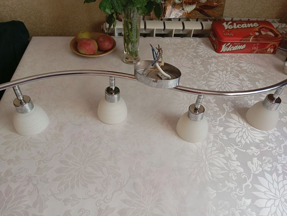Люстра 4 рожковая. Район Курмыш.
