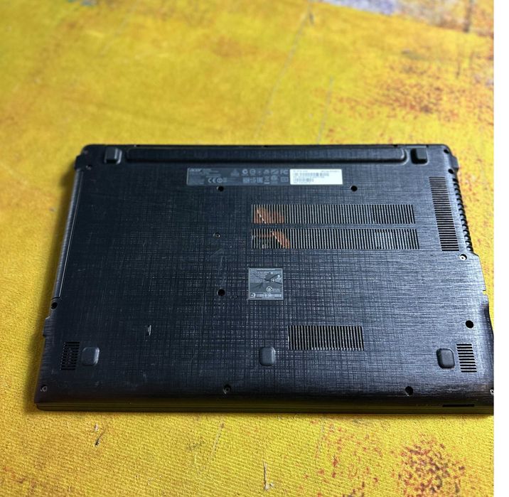 laptop Acer F15, i5 gen 4 , nvidia 920m, ram 12 gb, hdd 1 tb