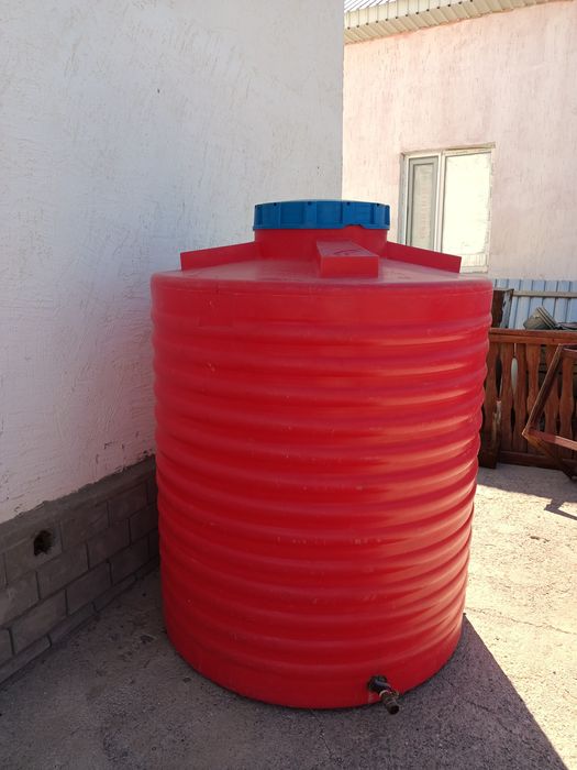 1000литр пищевая бочка сатылады.