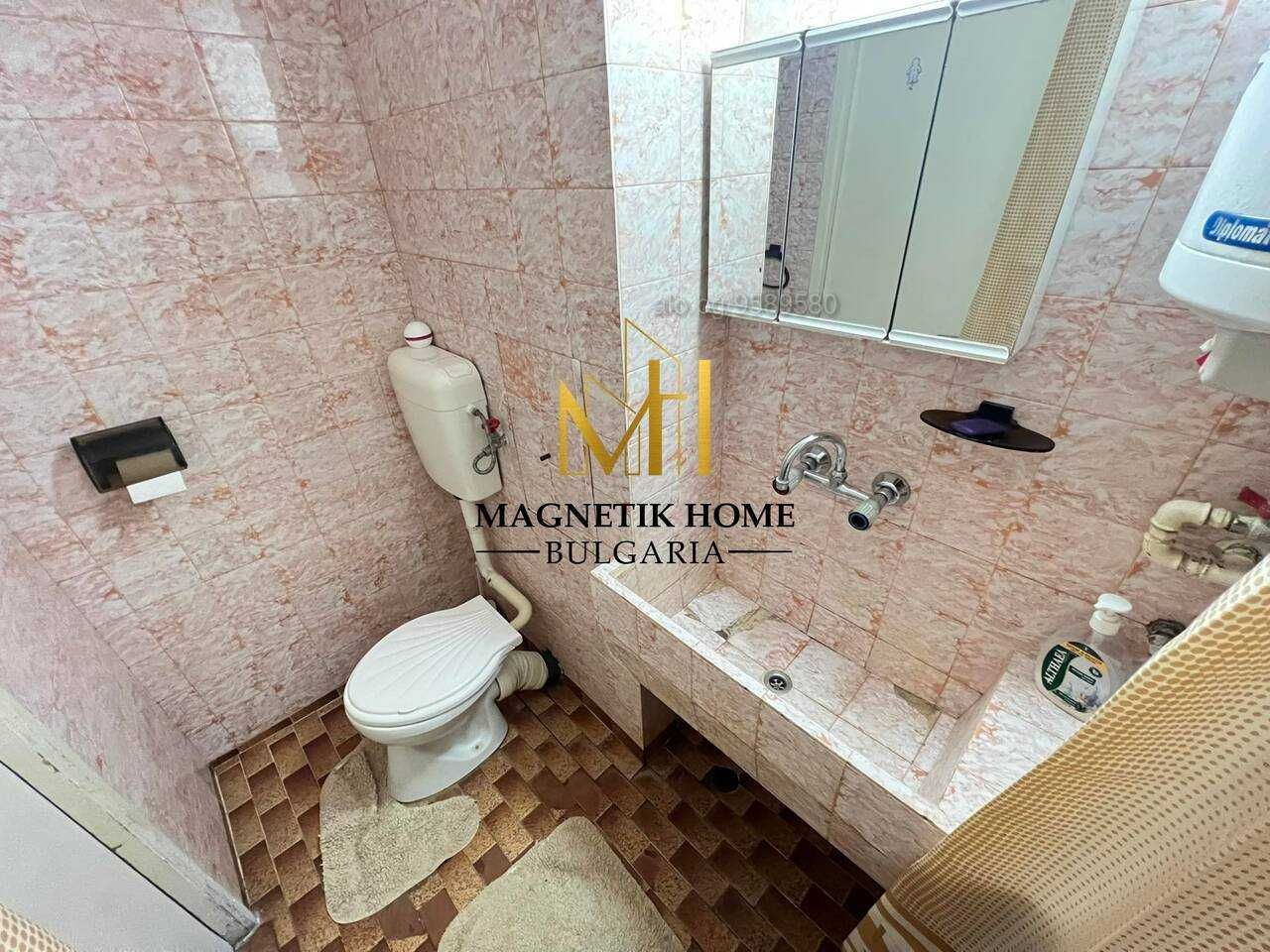 Дава се под наем Двустаен апартамент в Бургас, Лазур - 50 кв.м за 229.5 € - Снимка #4