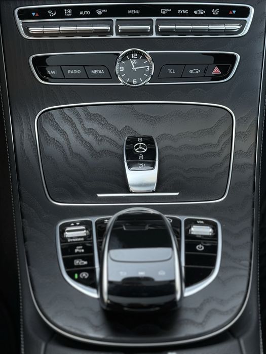 Mercedes Benz W213 E200