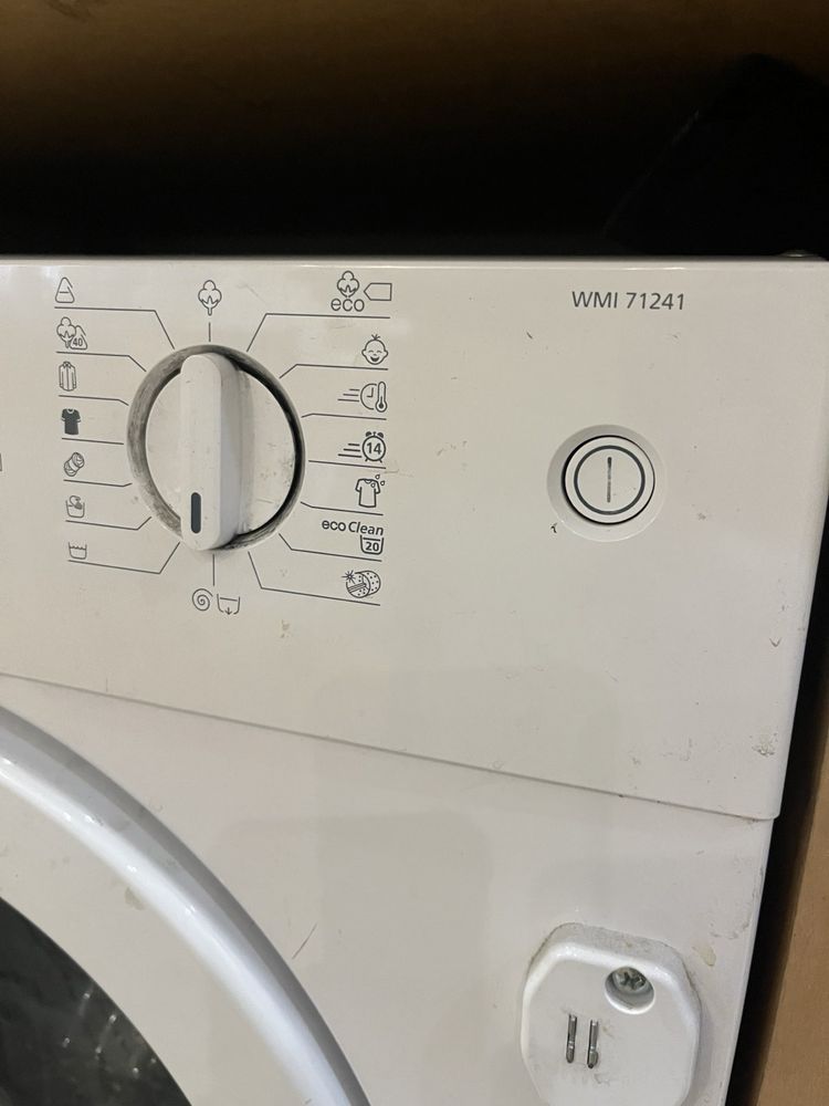 Продавам пералня за вграждане Beko WMI 71241