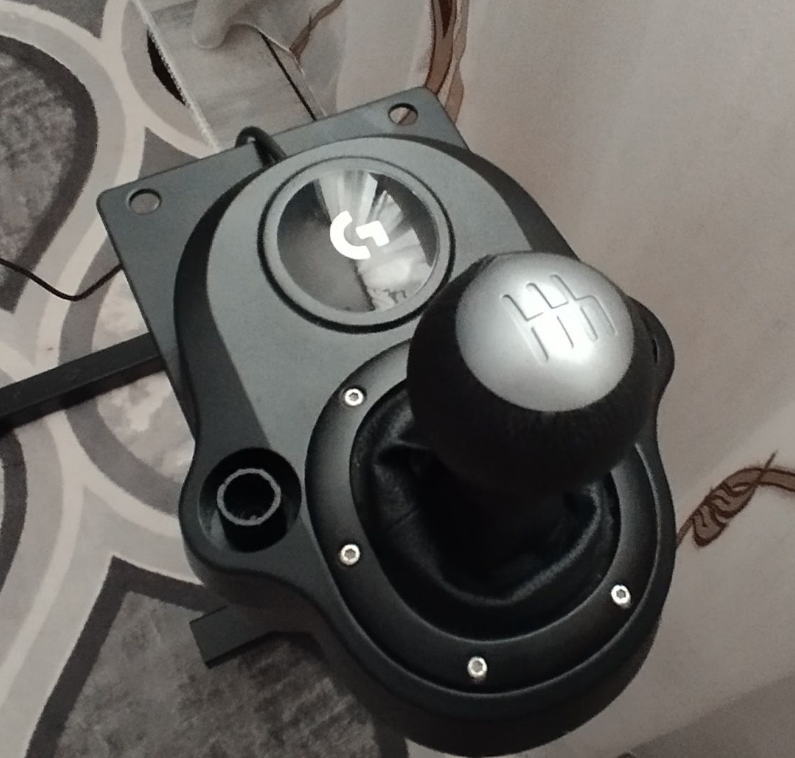 Vand Volan Logitech G920 + schimbator + cadru