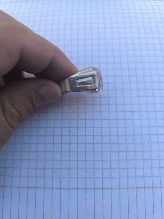 Продаю мужское кольцо