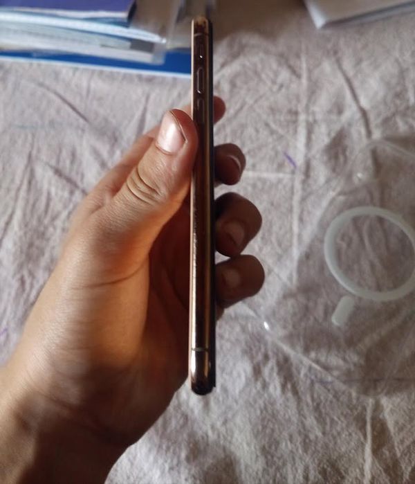 Iphone XS garantiya bor