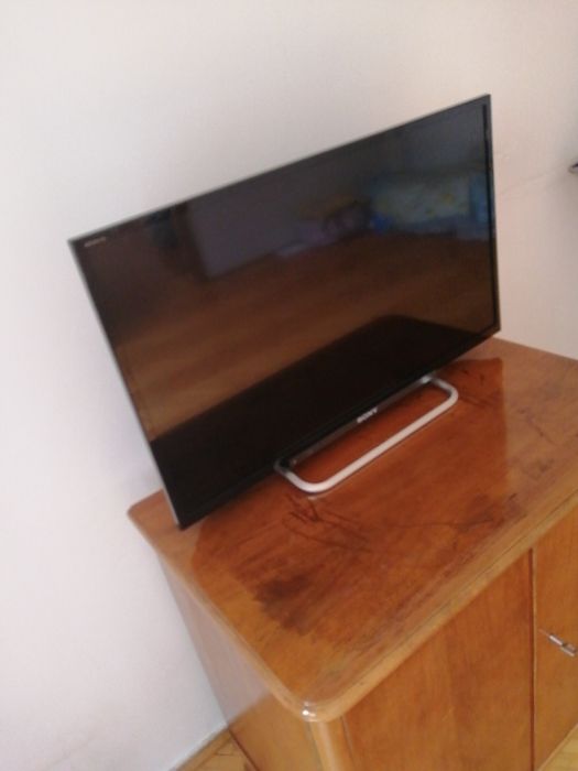 Телевизор Sony с пультом