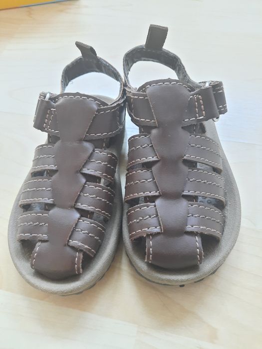 Бебешки сандали и обувки от естествена кожа