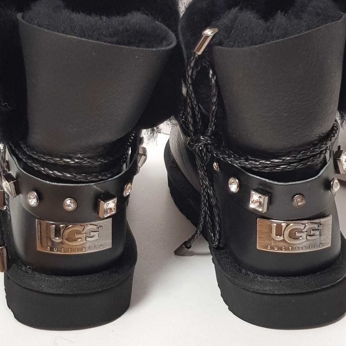Ugg Australia - Exclusiviste !    marimea 35 ! Reducere !