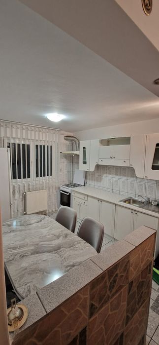 Închiriez apartament 2 camere, etaj 2, complet mobilat!