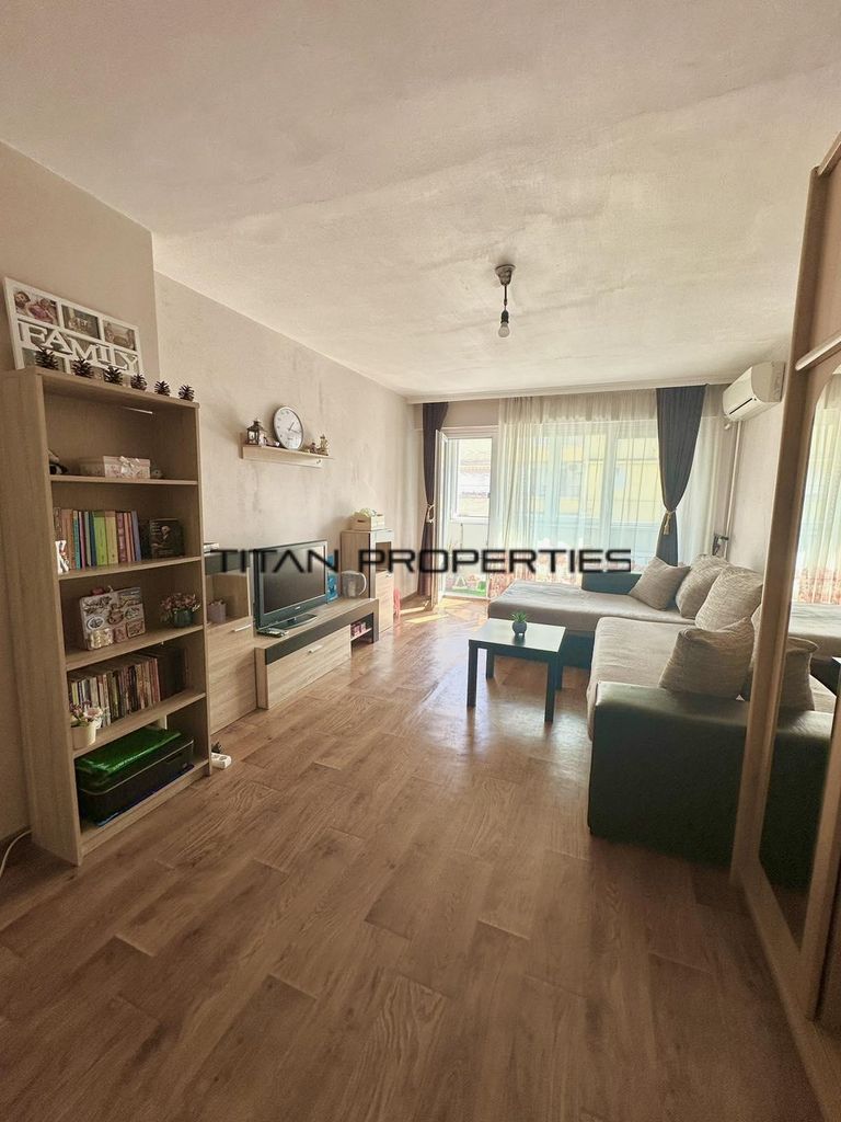 Продава се Двустаен апартамент в Бургас, Славейков - 61 кв.м за 2410 €/кв.м - Снимка #1