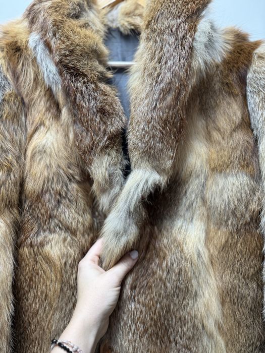 Vand haine de blana naturala vulpe+ caciula