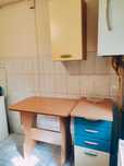 Vând mobilier  bucătărie și birou și donez 2 comode și cuier!