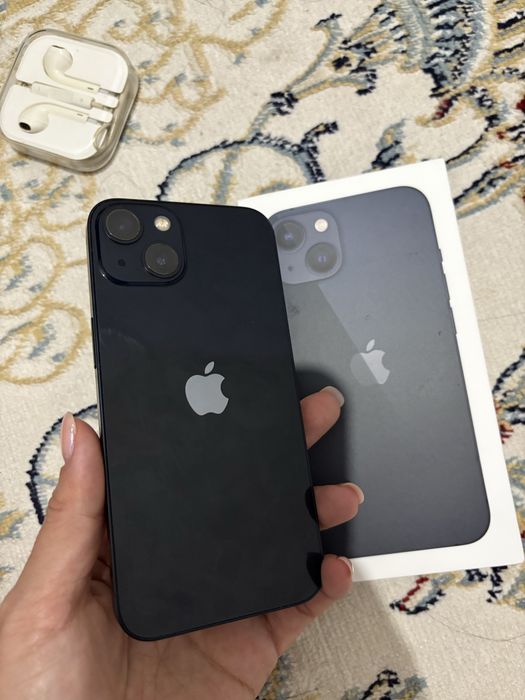 Продаю iPhone 13 — состояние идеальное!