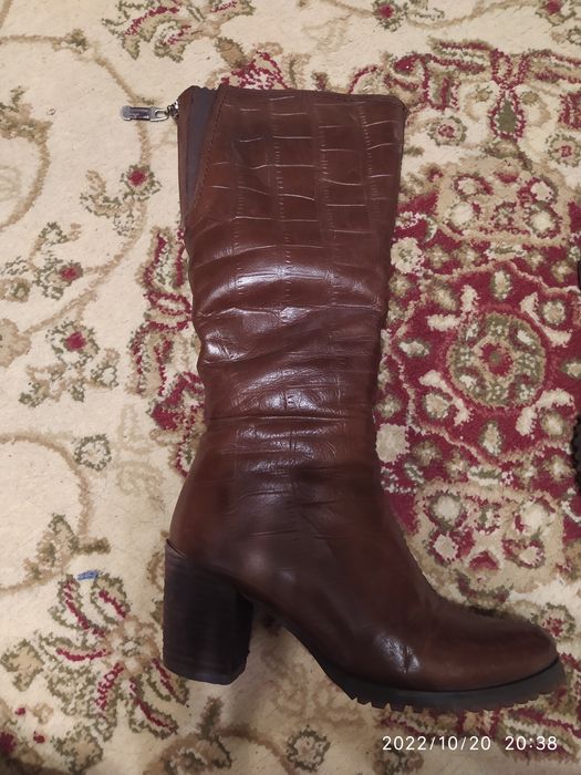 Продаю кожаную зимнюю обувь