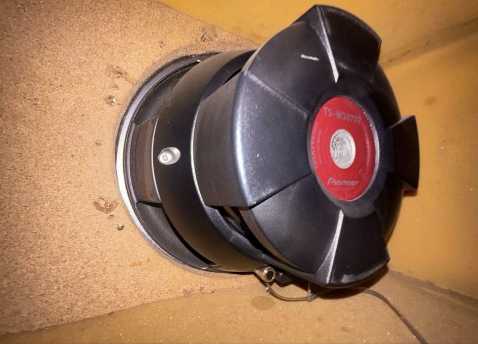 Pioneer 12" W307D2 бас каса