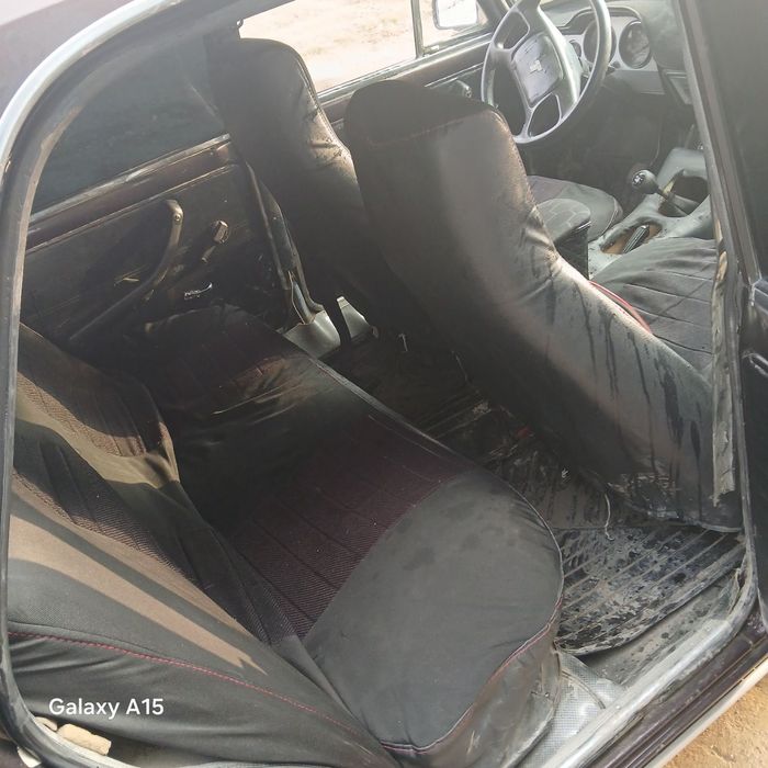 21011 moshina sotiladi