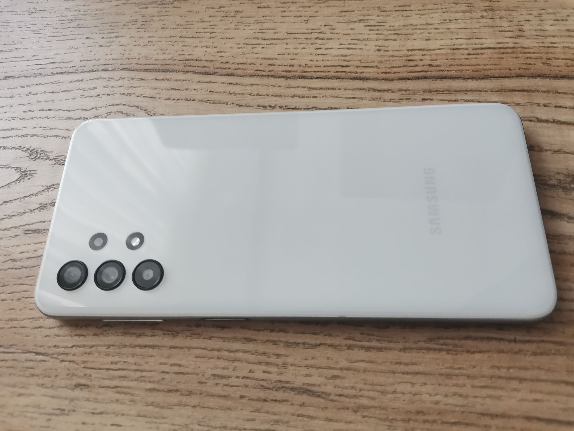 Samsung A32 5G бял