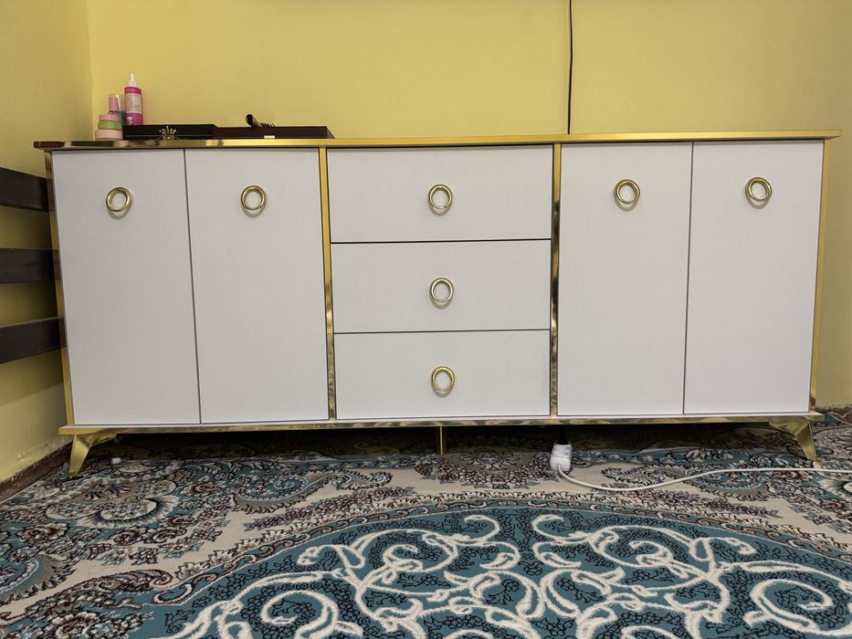 Komod mebel podstavka