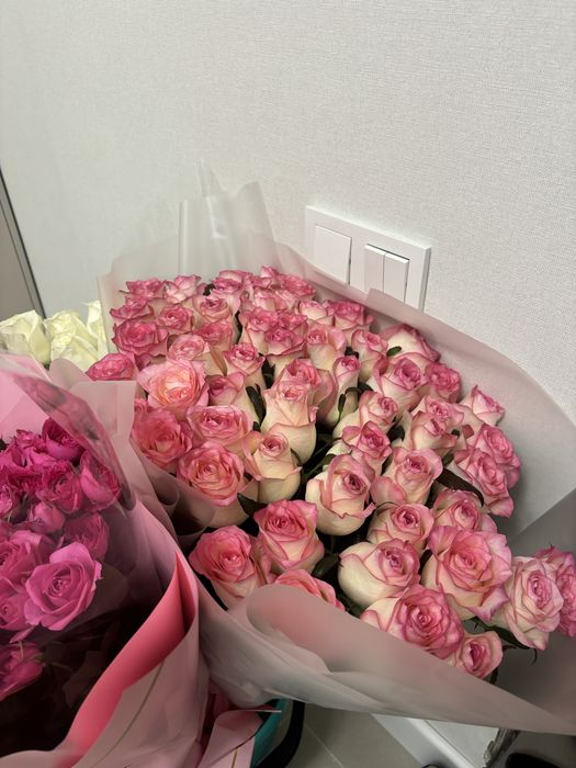 Цветы свежие, розы