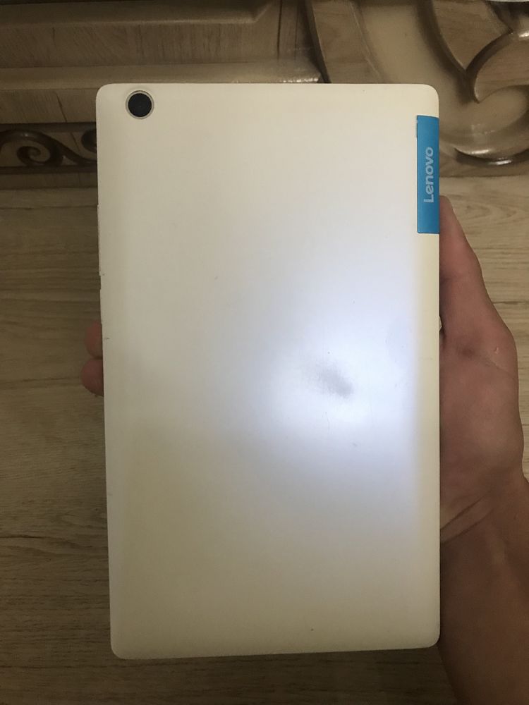 Планшет  LENOVO TAB 3