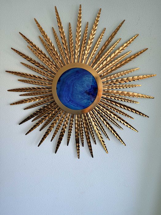 Decoratiuni agatate pe perete