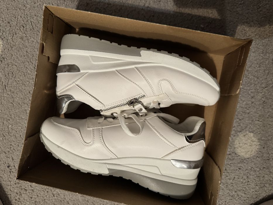 Маратонки с лека платформа