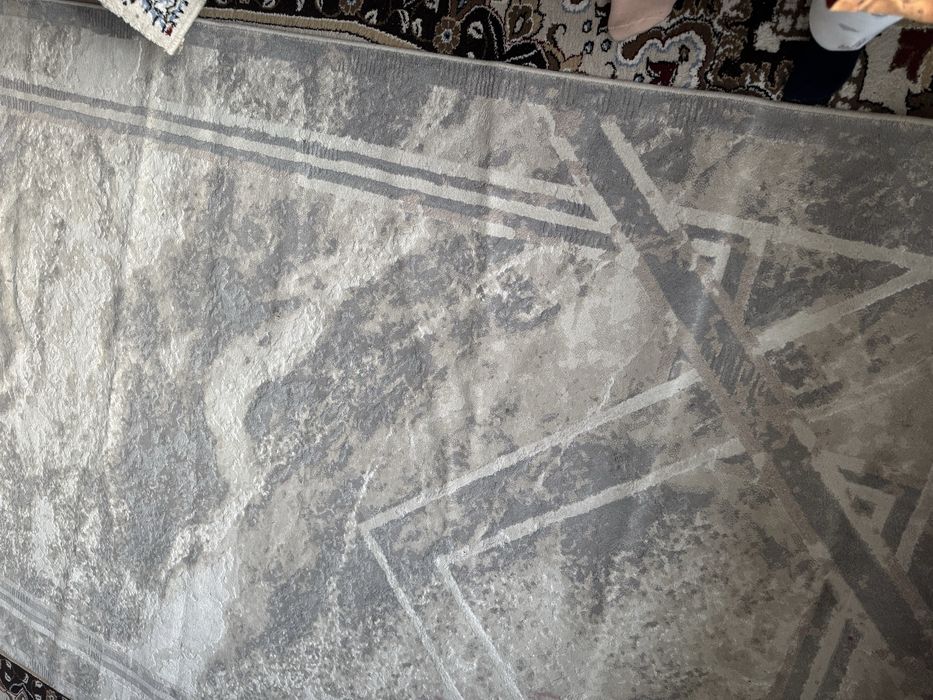 Продам ковры 4х2  и 1-1,5