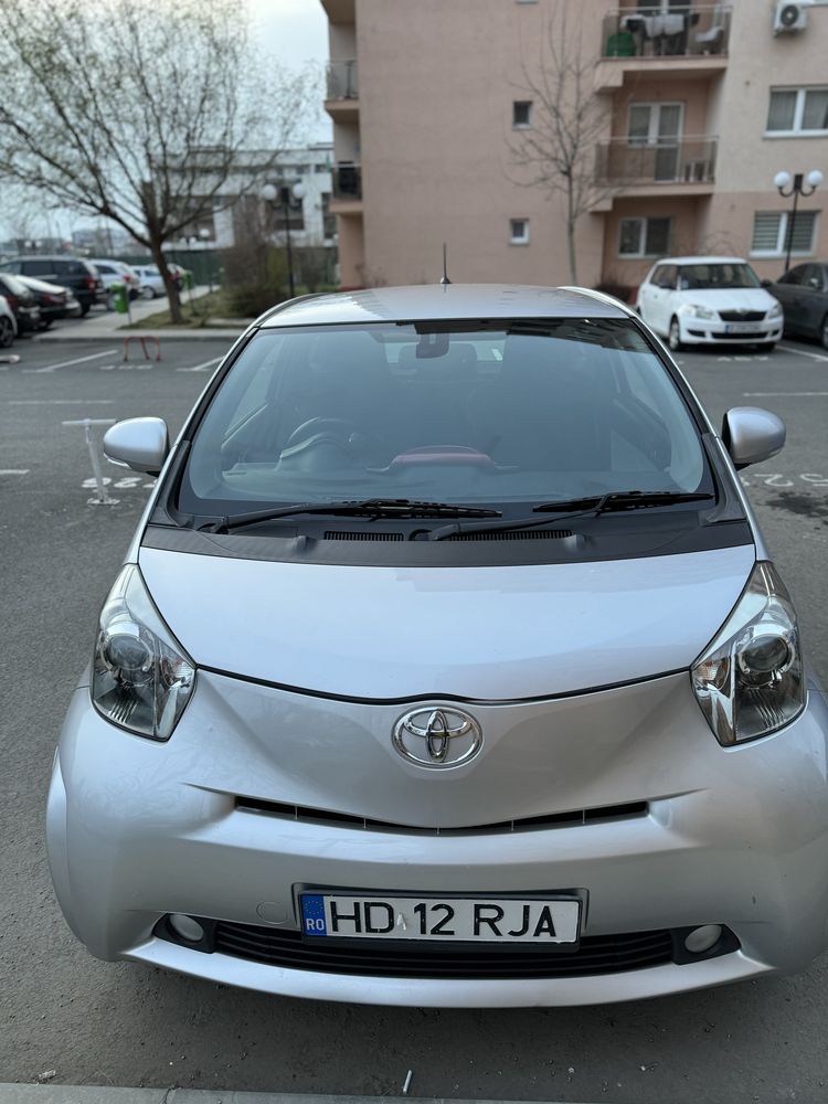 Vand Toyota IQ Unic proprietar