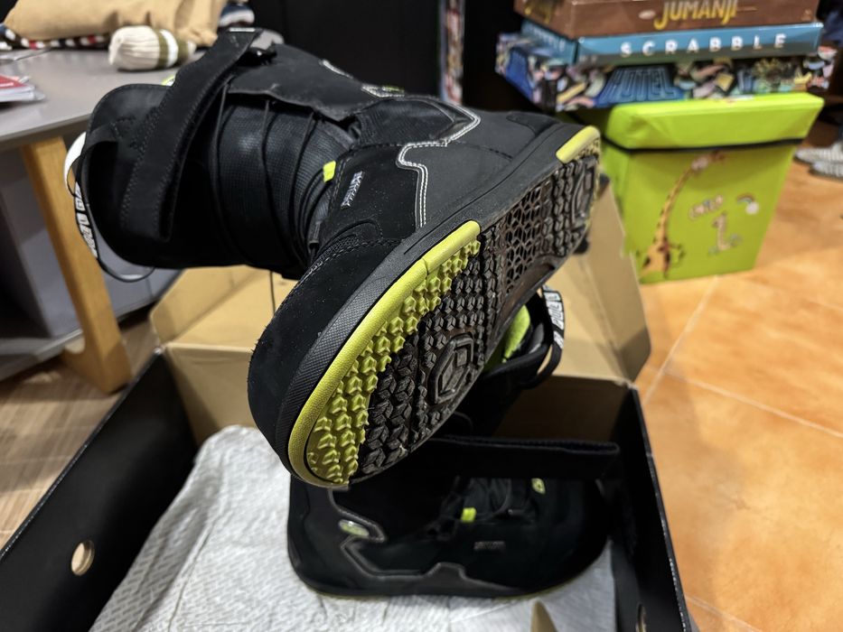 Boots snowboard Deeluxe 43