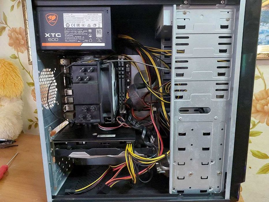 ПК Intel Xeon E3-1270 l 3.4GHz l 16 GB DDR3 l RX580 l 2048SP l SSD+HDD