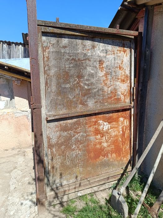 Vand poartă veche fier