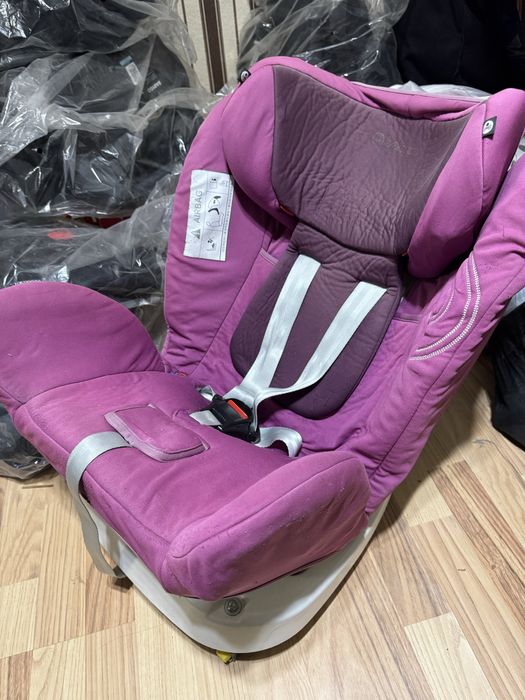 Автокресло с рождения до 12 лет, имеет сидячее и лежачее