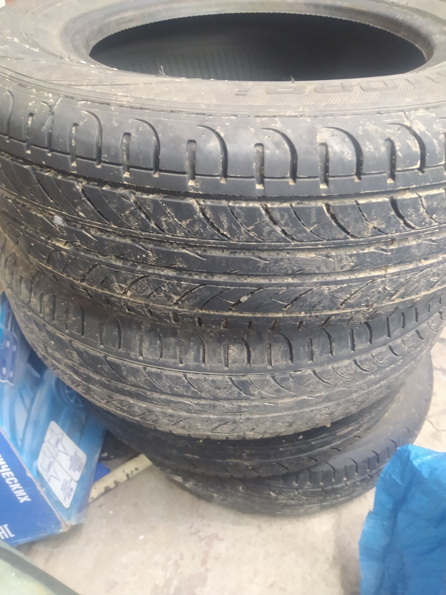 Продам шины 175/70R13