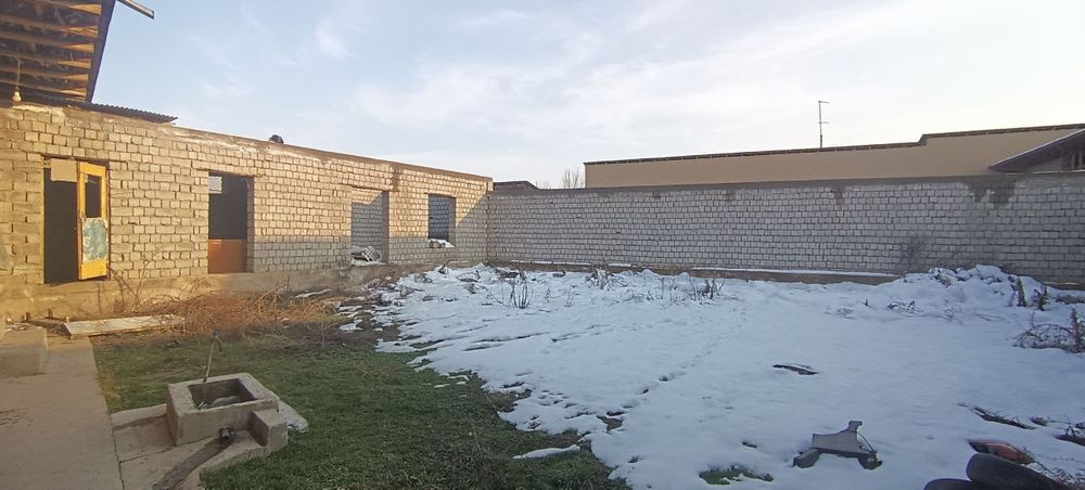 2.5 sotix uchastka sotiladi