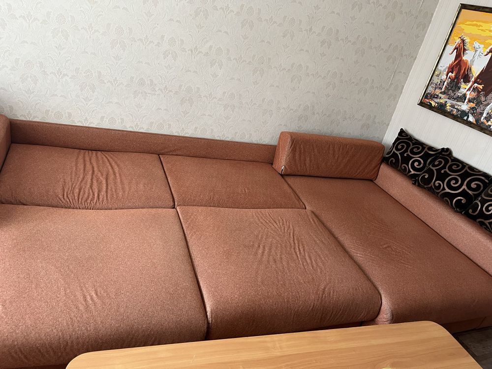Продам диван в отличном состоянии