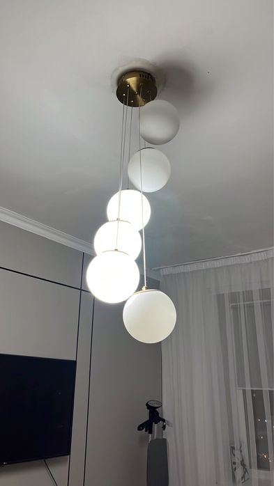 Продается люстра