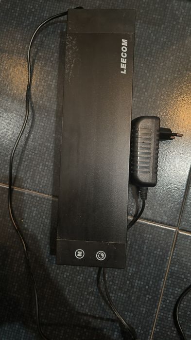 Vând acvariu capacitate 40 litri