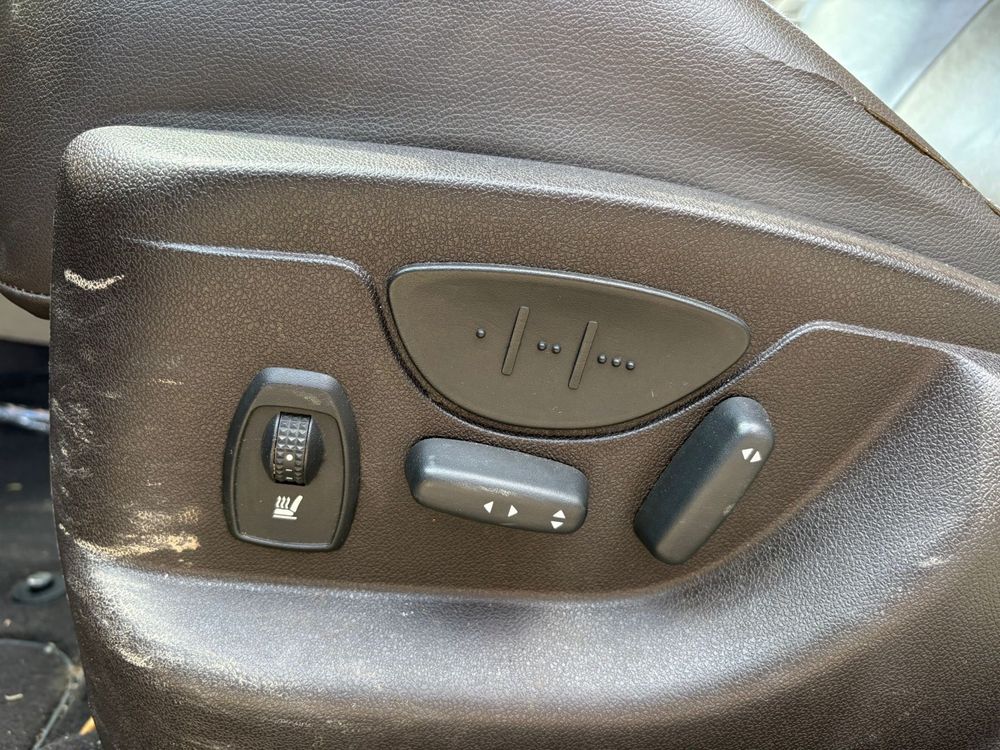 Dezmembrez Renault Scenic 2.0 Benzina Automat