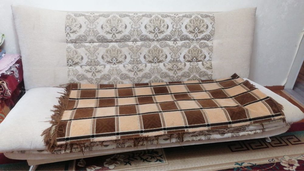 Продаю диван в хорошем состоянии!